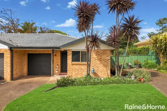 4/3 Harbour Boulevard, Bomaderry, NSW 2541