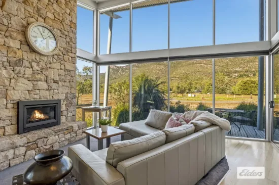 44 Valley Drive, Halls Gap, Vic 3381