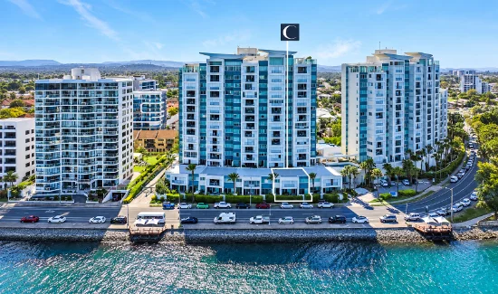 5/326 Marine Parade, Labrador, Qld 4215