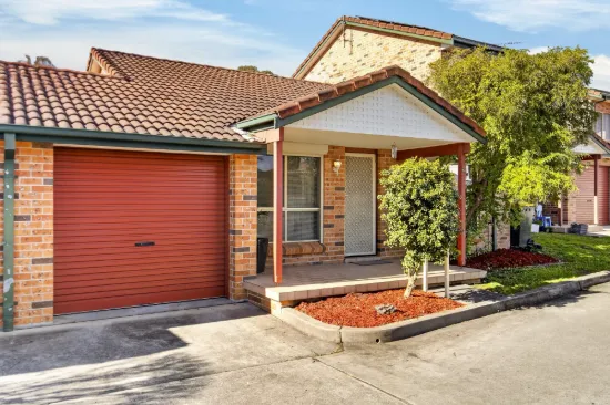 6/5 Jacquinot Place, Glenfield, NSW 2167