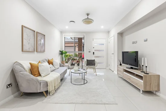 8/3-5 Tungarra Road, Girraween, NSW 2145
