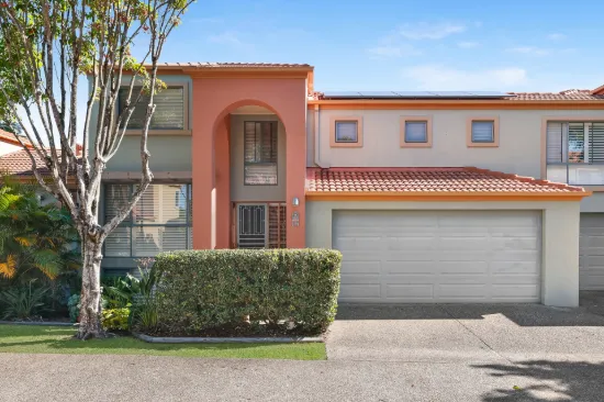82/20 Fairway Drive, Clear Island Waters, Qld 4226