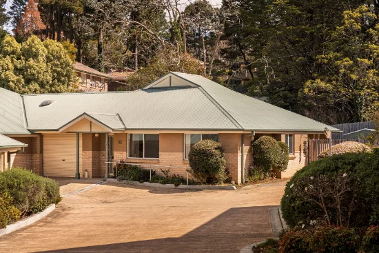 9/11 Cale Lane, Wentworth Falls, NSW 2782