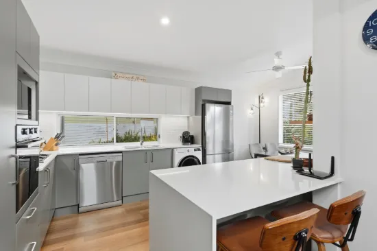 E02/160 The Round Drive, Avoca Beach, NSW 2251