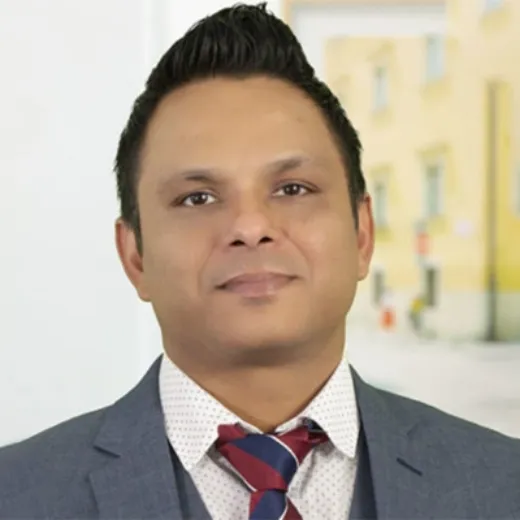 Vaneet Loomba - Real Estate Agent at Team Solomon Estate Agents - CLEVELAND