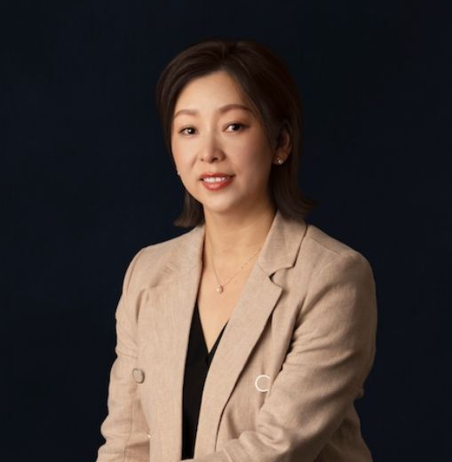 Vivian Ma - Real Estate Agent at RT Edgar -  Manningham