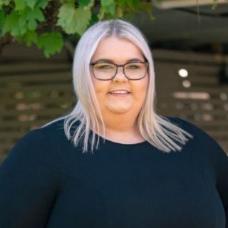 Tomeeka Zielinski - Real Estate Agent