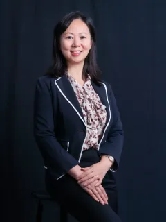Carrie Chen - Real Estate Agent