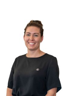 Amanda Breeze - Real Estate Agent