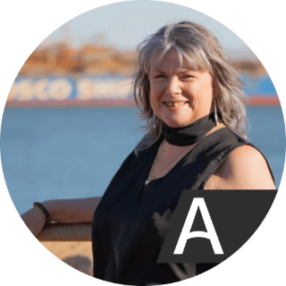 Janine Bailey - Real Estate Agent