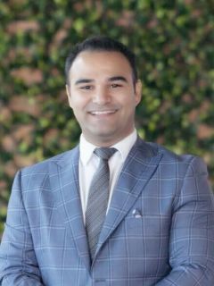 Xavier  Far - Real Estate Agent