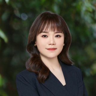 Yannie Hou - Real Estate Agent