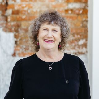 Yvonne Wood - Real Estate Agent