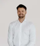 ZACH FAVELL - Real Estate Agent From - Town - Sunshine Coast