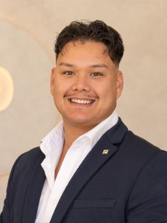Zack Charteris - Real Estate Agent