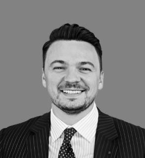 Zack Ninkovic - Real Estate Agent