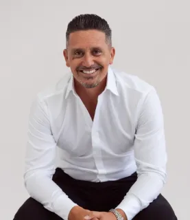 ZANE HAU - Real Estate Agent