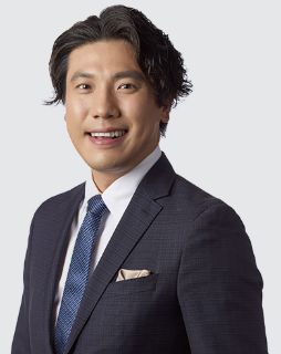 Brooklyn Zhu - Real Estate Agent
