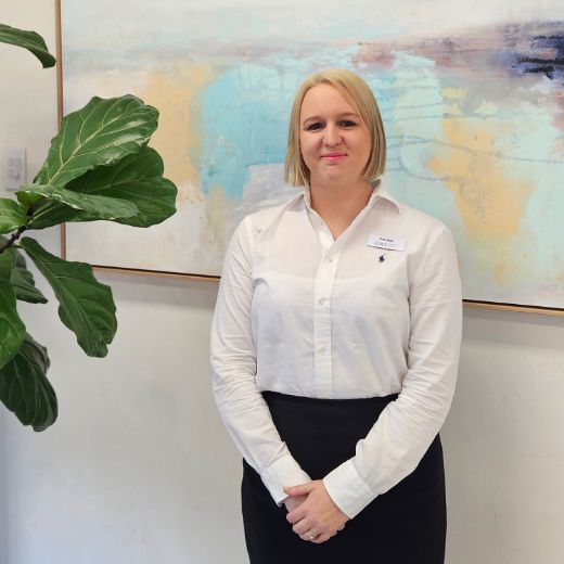 Zoe Ray - Real Estate Agent at JMO Property Group - ORMEAU