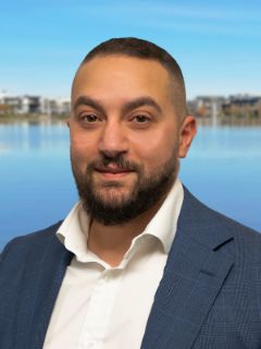 Zole Elali - Real Estate Agent